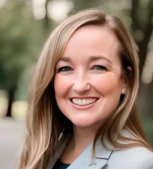 Angela Philippart Headshot